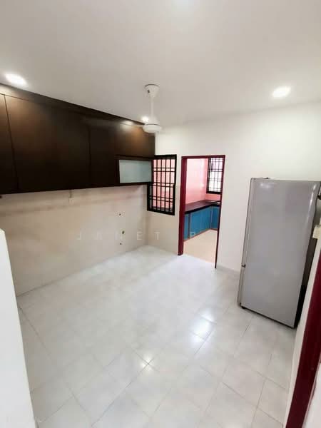1-storey Terraced House for Sale in Kangkar Pulai (Skudai) - Janet Beh - Kitchen - PropertyGuru.com.my