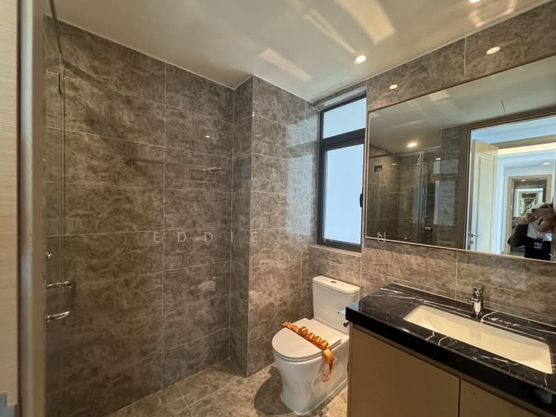 Kondominium untuk Dijual di R&F Princess Cove Phase 2-Seine Region - Eddie Chan - Bathroom - PropertyGuru.com.my