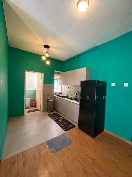 Condominium for Rent at Lakefront Homes - Rohani Daud - Kitchen - PropertyGuru.com.my