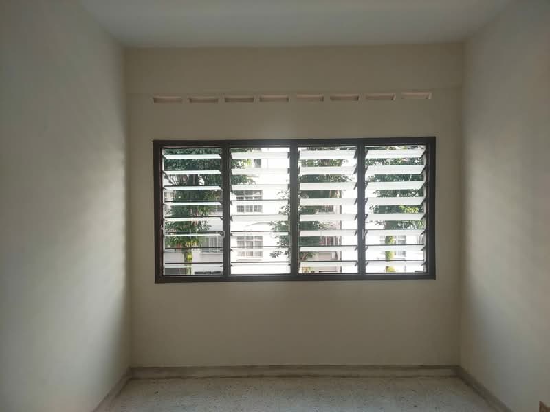 Rumah Flat untuk Dijual di Subang Perdana Goodyear Court 9 - Khong T.K - Living Area - PropertyGuru.com.my