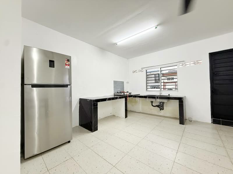 Rumah Teres 1 Tingkat untuk Disewa di Taman Greenwood (Batu Caves) - M.J Zairin - Kitchen - PropertyGuru.com.my
