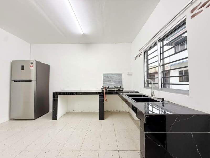 Rumah Teres 1 Tingkat untuk Disewa di Taman Greenwood (Batu Caves) - M.J Zairin - Kitchen - PropertyGuru.com.my