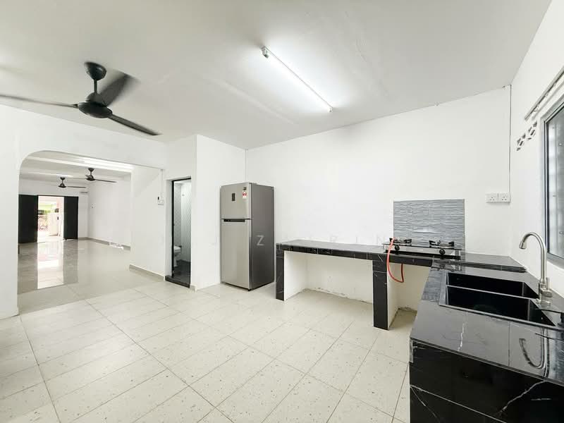 Rumah Teres 1 Tingkat untuk Disewa di Taman Greenwood (Batu Caves) - M.J Zairin - Kitchen - PropertyGuru.com.my