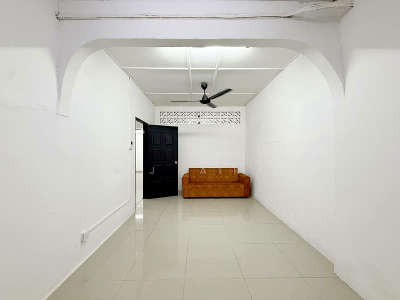 Rumah Teres 1 Tingkat untuk Disewa di Taman Greenwood (Batu Caves) - M.J Zairin - Living Room - PropertyGuru.com.my
