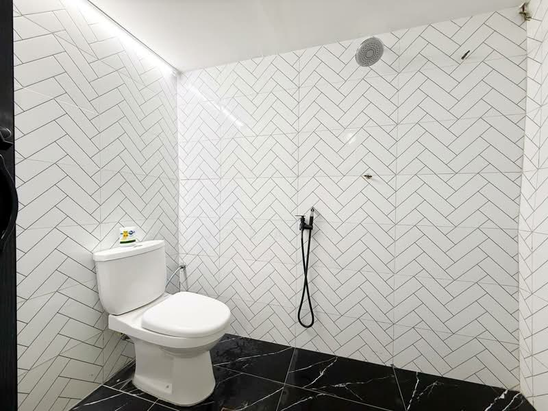 Rumah Teres 1 Tingkat untuk Disewa di Taman Greenwood (Batu Caves) - M.J Zairin - Bathroom - PropertyGuru.com.my