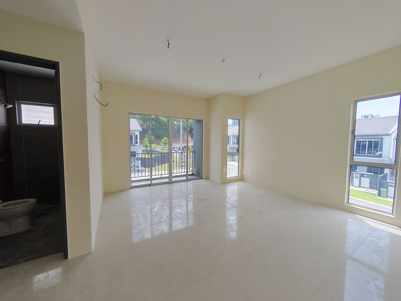 Rumah Teres 2 Tingkat untuk Dijual di Skudai (Johor) - Yuki Ng - Bathroom - PropertyGuru.com.my