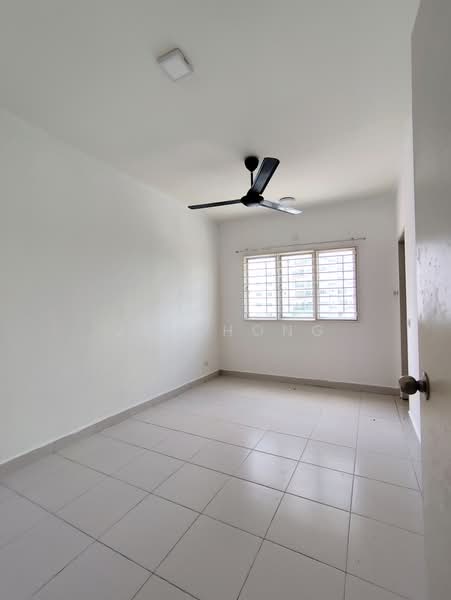 Pangsapuri untuk Disewa di D'Cerrum Apartment - JX Chong - Bedroom - PropertyGuru.com.my