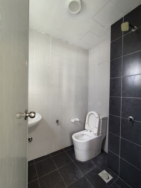 Pangsapuri untuk Disewa di D'Cerrum Apartment - JX Chong - Bathroom - PropertyGuru.com.my