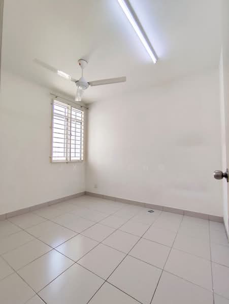 Pangsapuri untuk Disewa di D'Cerrum Apartment - JX Chong - Bedroom - PropertyGuru.com.my