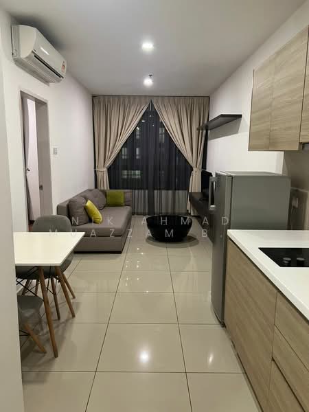 Servis Apartment untuk Disewa di i-Suite @ i-City - Nik Ahmad Muazzam Bin Nik Mazlan - Living Room - PropertyGuru.com.my