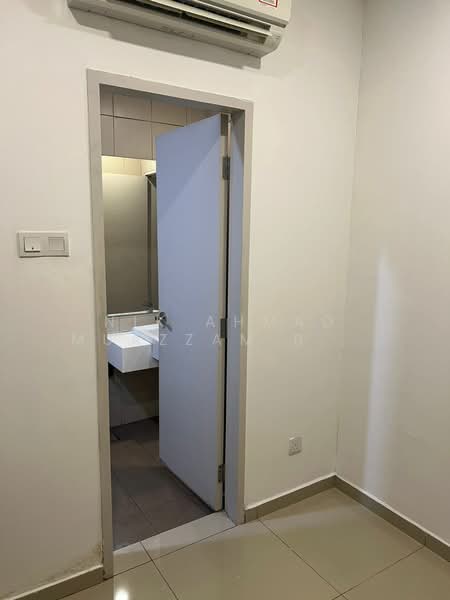 Servis Apartment untuk Disewa di i-Suite @ i-City - Nik Ahmad Muazzam Bin Nik Mazlan - Bathroom - PropertyGuru.com.my