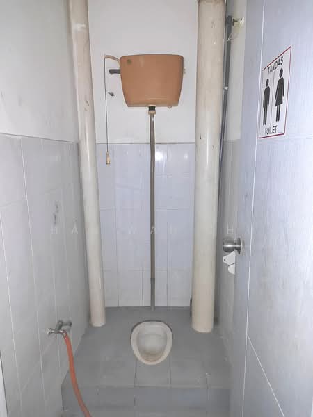 Shop for Rent in Prima Damansara (Damansara Damai) - Han Wah Chu - Bathroom - PropertyGuru.com.my