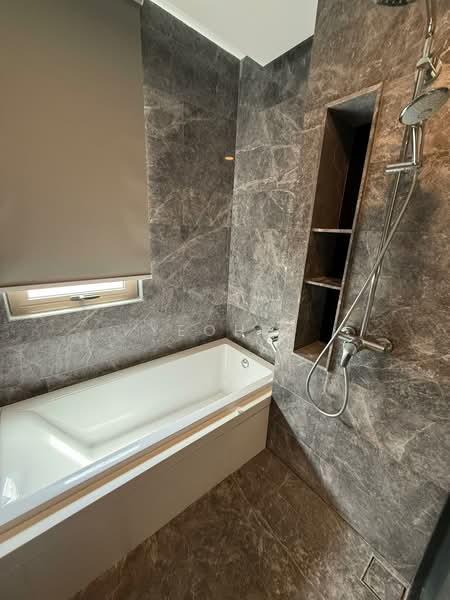 Servis Apartment untuk Dijual di Straits Residences - Yeoh . - Bathroom - PropertyGuru.com.my