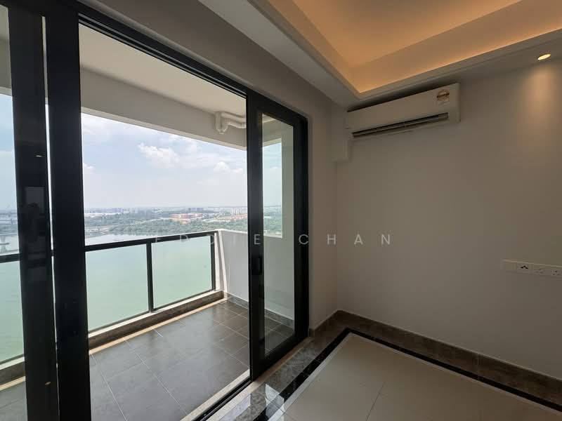 Kondominium untuk Dijual di R&F Princess Cove Phase 2-Seine Region - Eddie Chan - Balcony - PropertyGuru.com.my