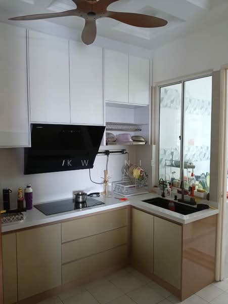 Kondominium untuk Dijual di 8 Petaling - Kweenie Chong - Kitchen - PropertyGuru.com.my