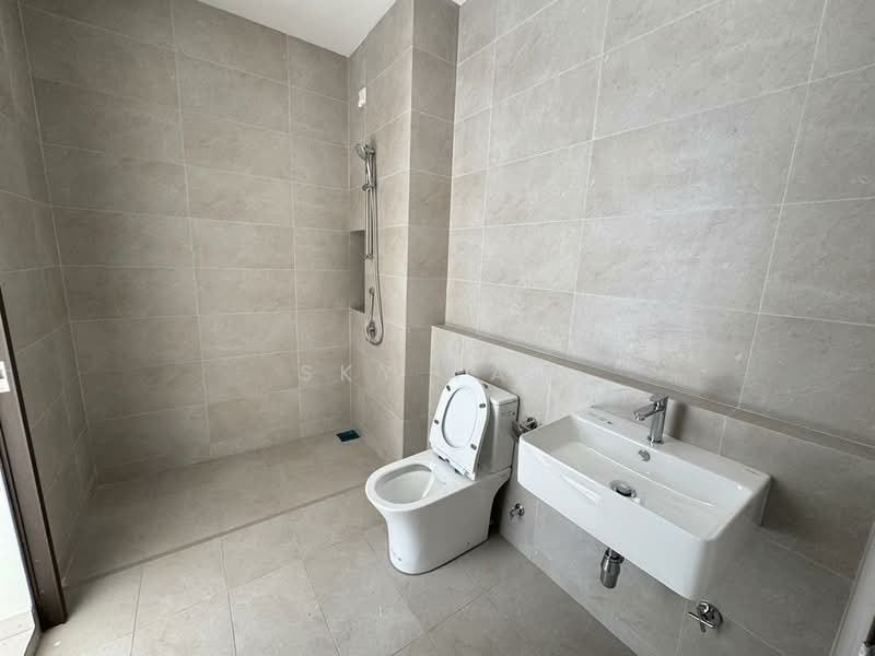 Rumah Kluster untuk Dijual di Austin Crest (Johor Bahru) - Sky Tan - Bathroom - PropertyGuru.com.my