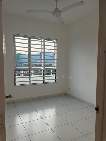 Condominium for Sale at Elit Heights @ Bayan City - Ben Hew - Bedroom - PropertyGuru.com.my
