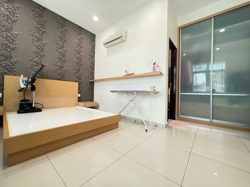 Rumah Banglo untuk Dijual di Gelugor (Penang) - S J Foo - Bedroom - PropertyGuru.com.my