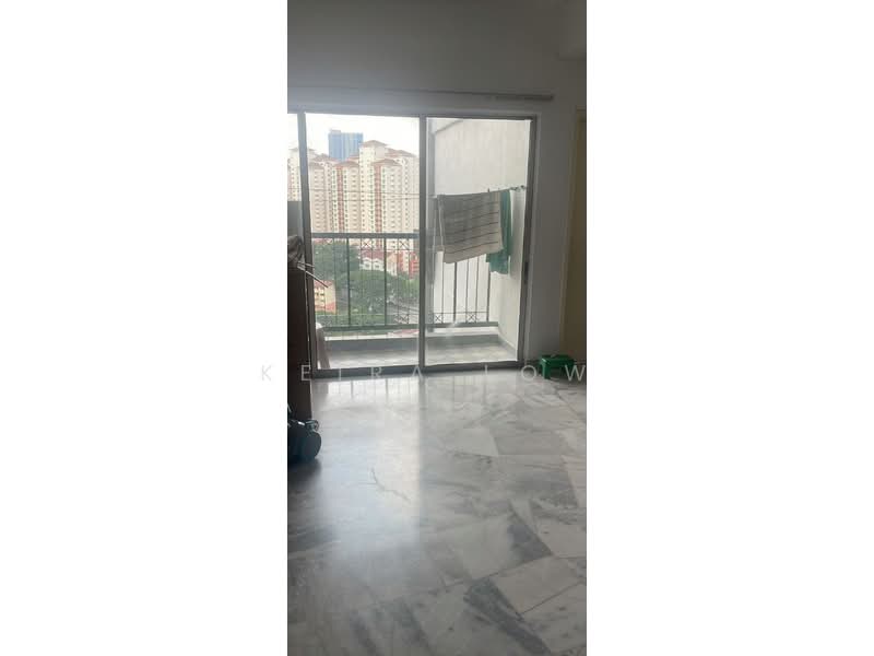 Kondominium untuk Disewa di Cova Suites - Keira Low - Balcony - PropertyGuru.com.my