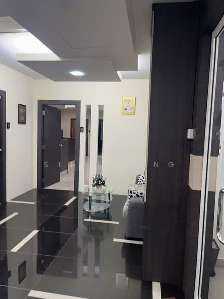 Shop / Office for Sale in Puchong (Selangor) - Steve Wong - Entrance - PropertyGuru.com.my