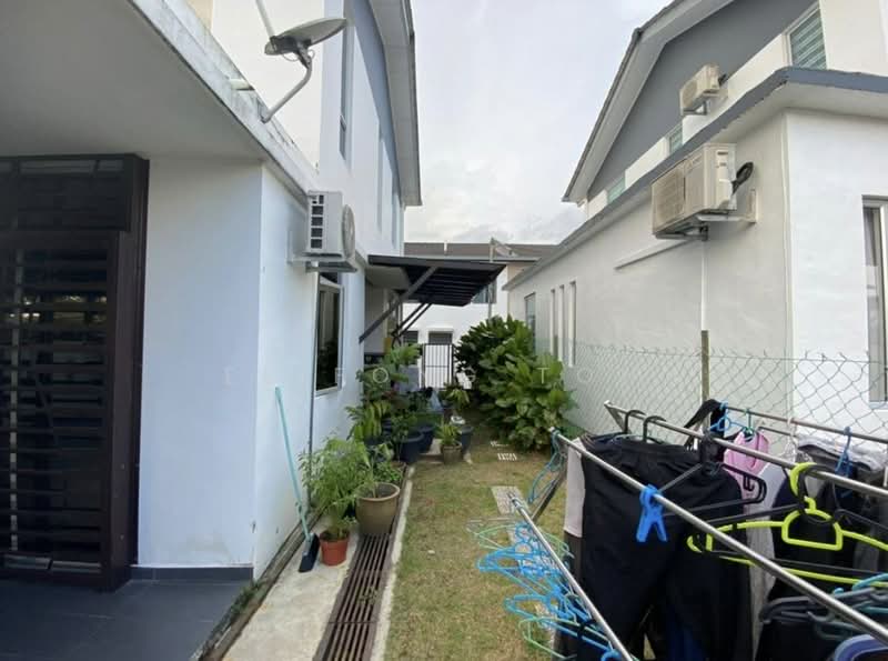 Semi-Detached House for Sale in Mutiara Rini (Skudai) - Ee Fong Toh - PropertyGuru.com.my