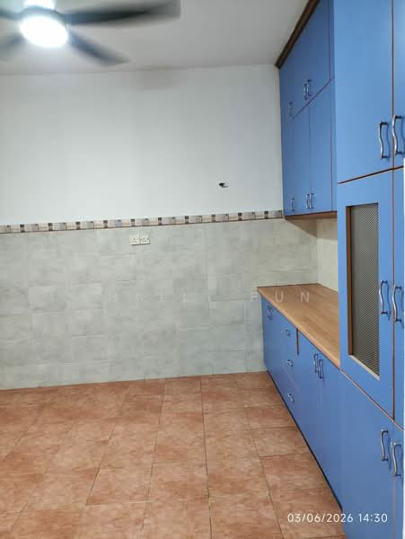 Rumah Berkembar untuk Disewa di Bandar Kinrara (Selangor) - Shally Pun - Kitchen - PropertyGuru.com.my
