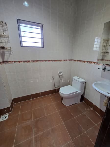 Rumah Teres 2 Tingkat untuk Disewa di Bandar Puteri Klang (Klang) - Alex Lee - Bathroom - PropertyGuru.com.my