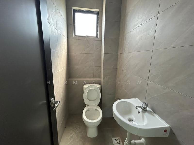 Kilang Terpisah untuk Disewa di Bandar Serenia (Dengkil) - Herman Thow - Bathroom - PropertyGuru.com.my