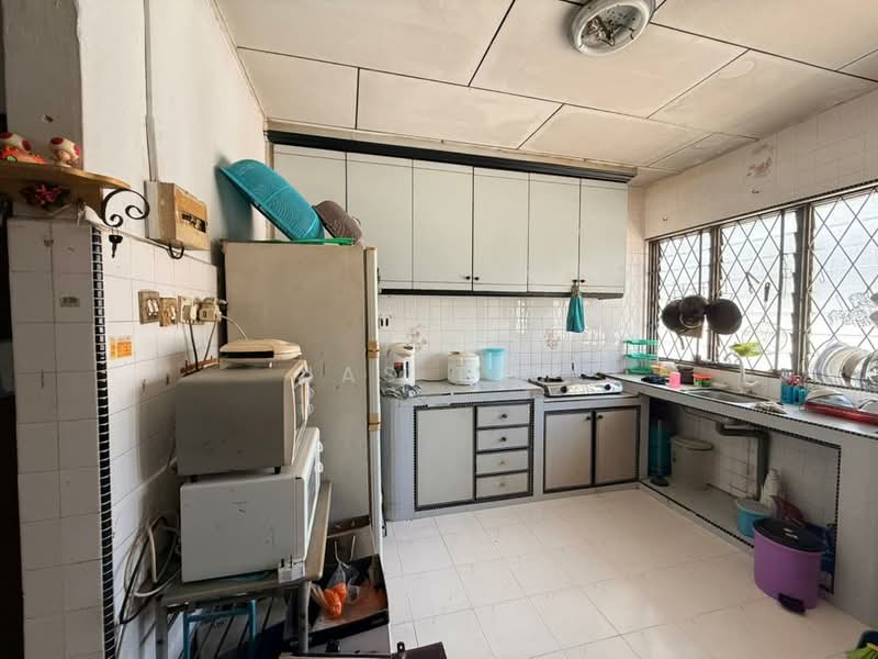 Rumah Flat untuk Dijual di Taman Daya - Jas Tay - Kitchen - PropertyGuru.com.my