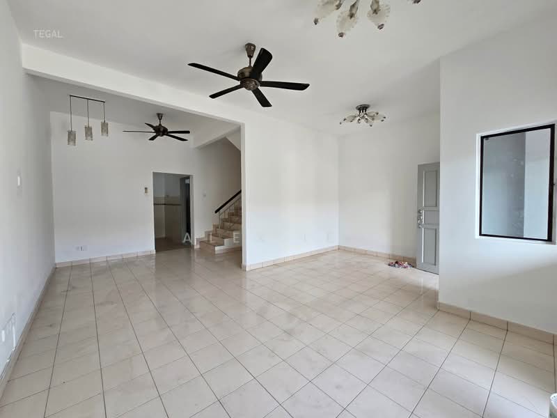 2-storey Terraced House for Sale in Bandar Puteri Klang (Klang) - Alex Lee - Living Room - PropertyGuru.com.my