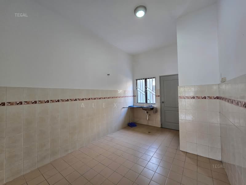 2-storey Terraced House for Sale in Bandar Puteri Klang (Klang) - Alex Lee - Kitchen - PropertyGuru.com.my