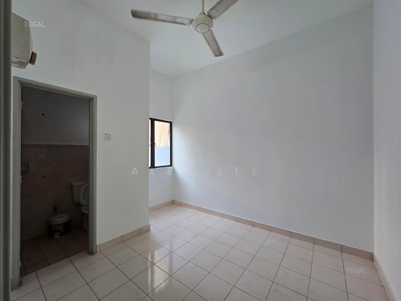 2-storey Terraced House for Sale in Bandar Puteri Klang (Klang) - Alex Lee - Bathroom - PropertyGuru.com.my