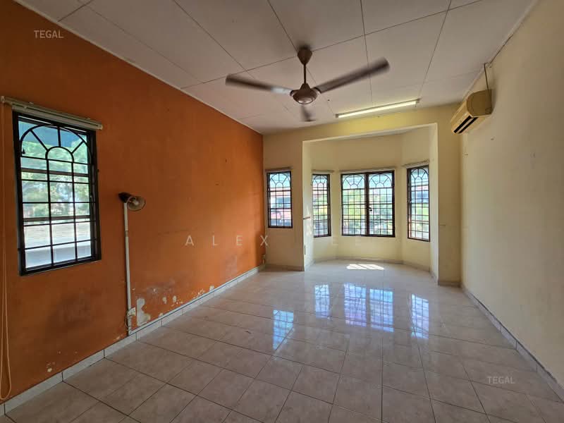 2-storey Terraced House for Sale in Bandar Puteri Klang (Klang) - Alex Lee - Living Room - PropertyGuru.com.my