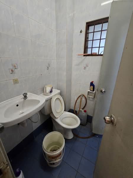 2-storey Terraced House for Sale in Bandar Puteri Klang (Klang) - Alex Lee - Bathroom - PropertyGuru.com.my