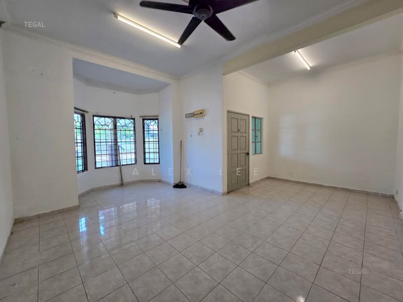 2-storey Terraced House for Sale in Bandar Puteri Klang (Klang) - Alex Lee - Living Room - PropertyGuru.com.my