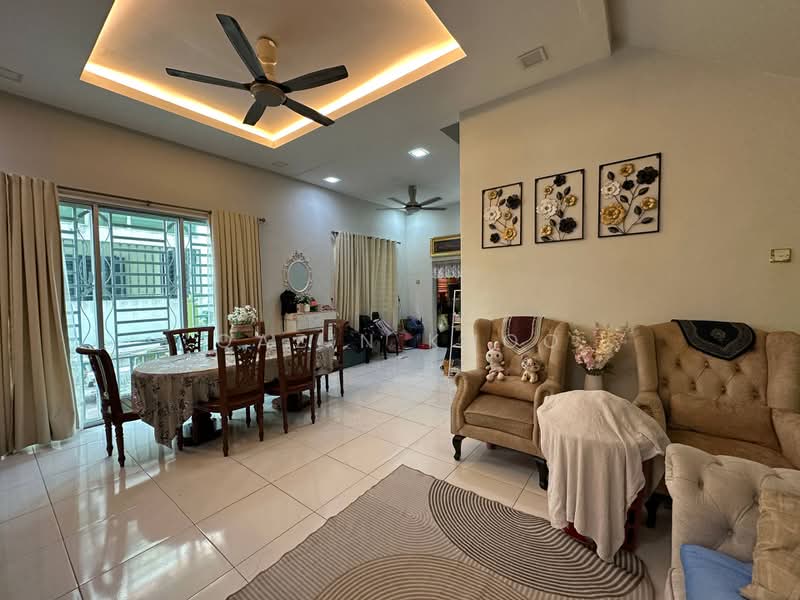 Cluster House for Sale in Bandar Lahat Mines (Lahat) - Qazin Khoo - Living Room - PropertyGuru.com.my