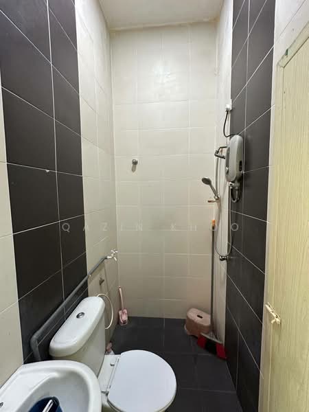 Cluster House for Sale in Bandar Lahat Mines (Lahat) - Qazin Khoo - Bathroom - PropertyGuru.com.my