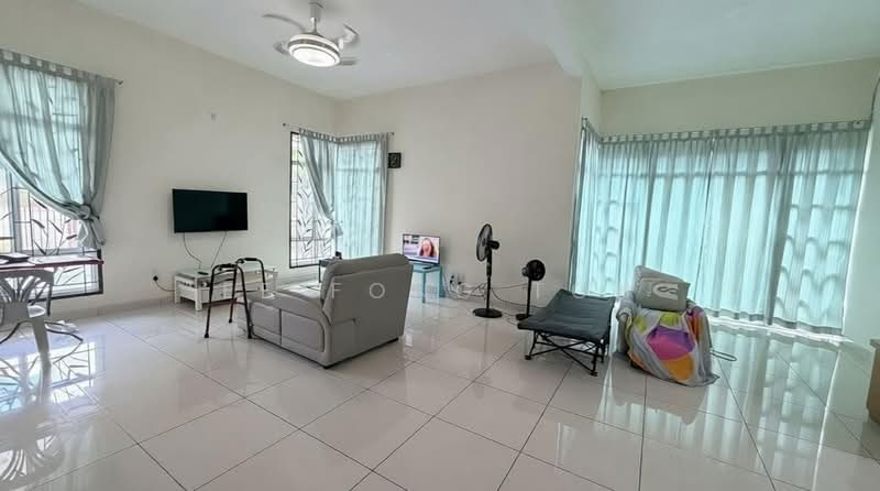 Semi-Detached House for Sale in Taman Universiti (Skudai) - Ee Fong Toh - Living Room - PropertyGuru.com.my