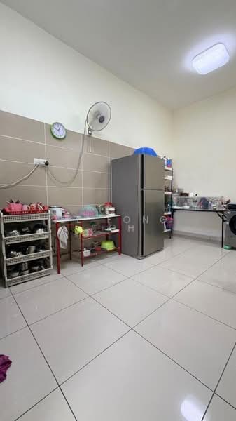 Semi-Detached House for Sale in Taman Universiti (Skudai) - Ee Fong Toh - Kitchen - PropertyGuru.com.my
