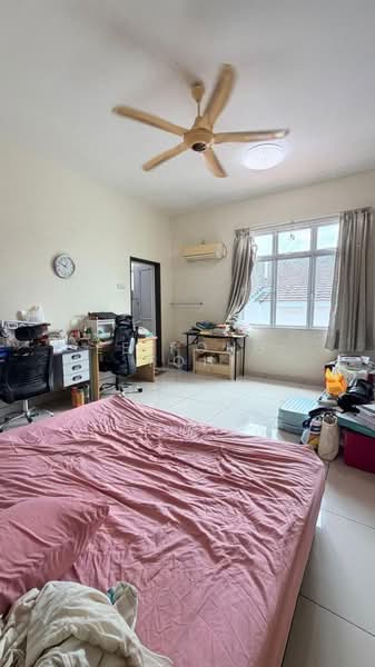 Semi-Detached House for Sale in Taman Universiti (Skudai) - Ee Fong Toh - Bedroom - PropertyGuru.com.my