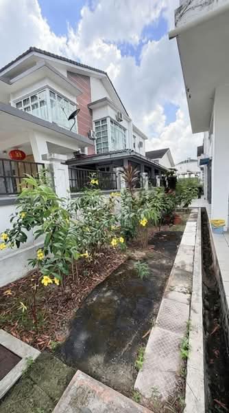 Semi-Detached House for Sale in Taman Universiti (Skudai) - Ee Fong Toh - PropertyGuru.com.my