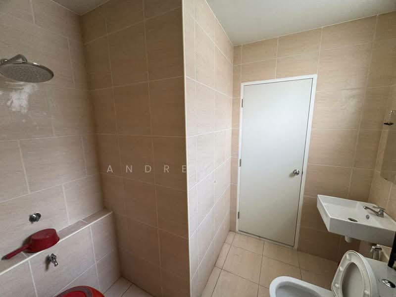2-storey Terraced House for Sale in Taman Seri Austin (Tebrau) - Andrew Teo - Bathroom - PropertyGuru.com.my