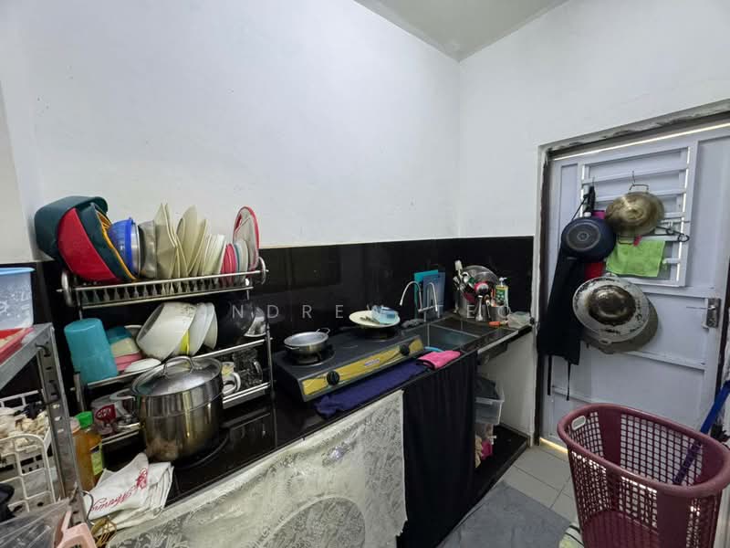 2-storey Terraced House for Sale in Taman Seri Austin (Tebrau) - Andrew Teo - Kitchen - PropertyGuru.com.my