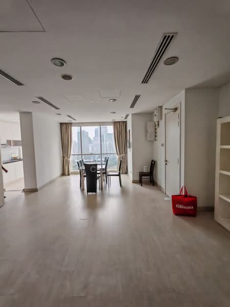 Service Residence for Sale at Serviced Residence @ Binjai 8 - JC Lee - Dining Room - PropertyGuru.com.my