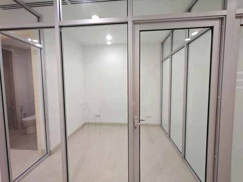 Service Residence for Sale at Serviced Residence @ Binjai 8 - JC Lee - Bathroom - PropertyGuru.com.my
