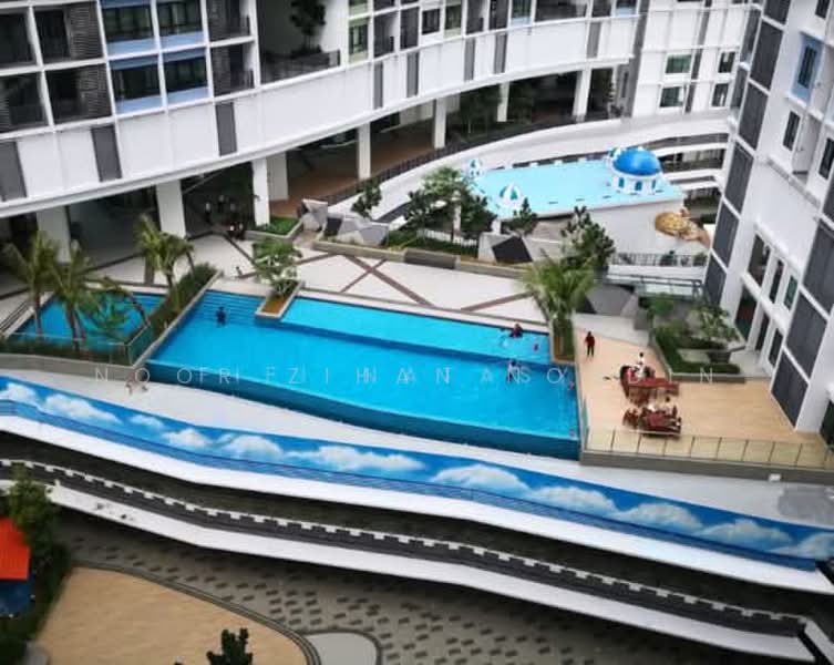 Service Residence for Sale at i-SOHO @ i-City - Noor Zihan Nordin - Pool - PropertyGuru.com.my