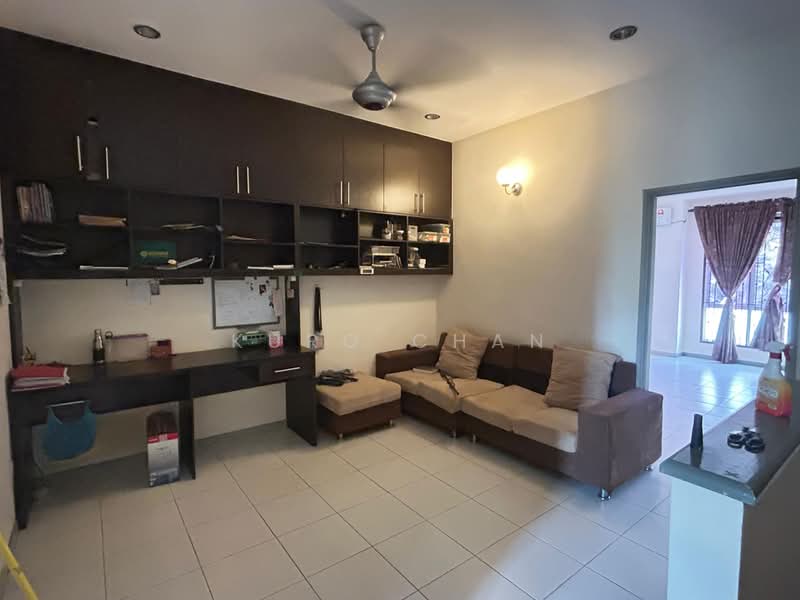 Terraced House for Sale in Bandar Bukit Puchong (Puchong) - Kuro Chan - Living Room - PropertyGuru.com.my
