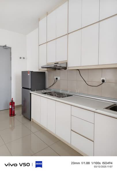 Servis Apartment untuk Disewa di Gaya Resort Homes - Joseph Low - Kitchen - PropertyGuru.com.my