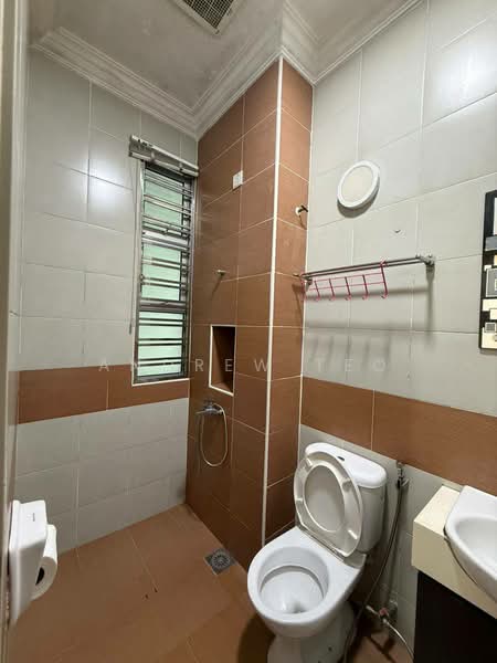 Rumah Kluster untuk Dijual di Taman Gaya (Ulu Tiram) - Andrew Teo - Bathroom - PropertyGuru.com.my