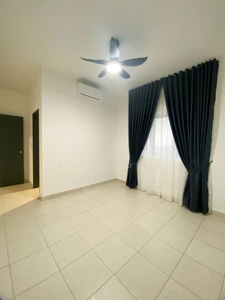 Pangsapuri untuk Disewa di Residensi Kesuma 1 - JX Chong - Bedroom - PropertyGuru.com.my